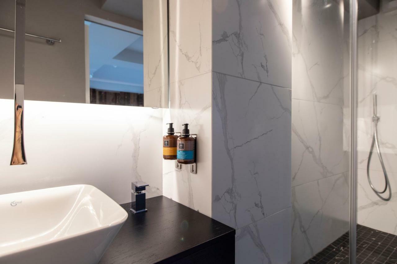 Aparthotel Bespoke House Atene Esterno foto